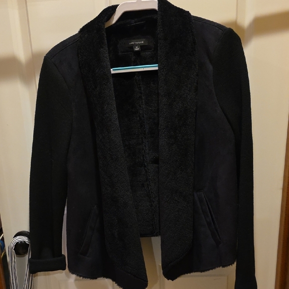 Ann Taylor Jackets & Blazers - Ann Taylor Black Textured Women's Blazer